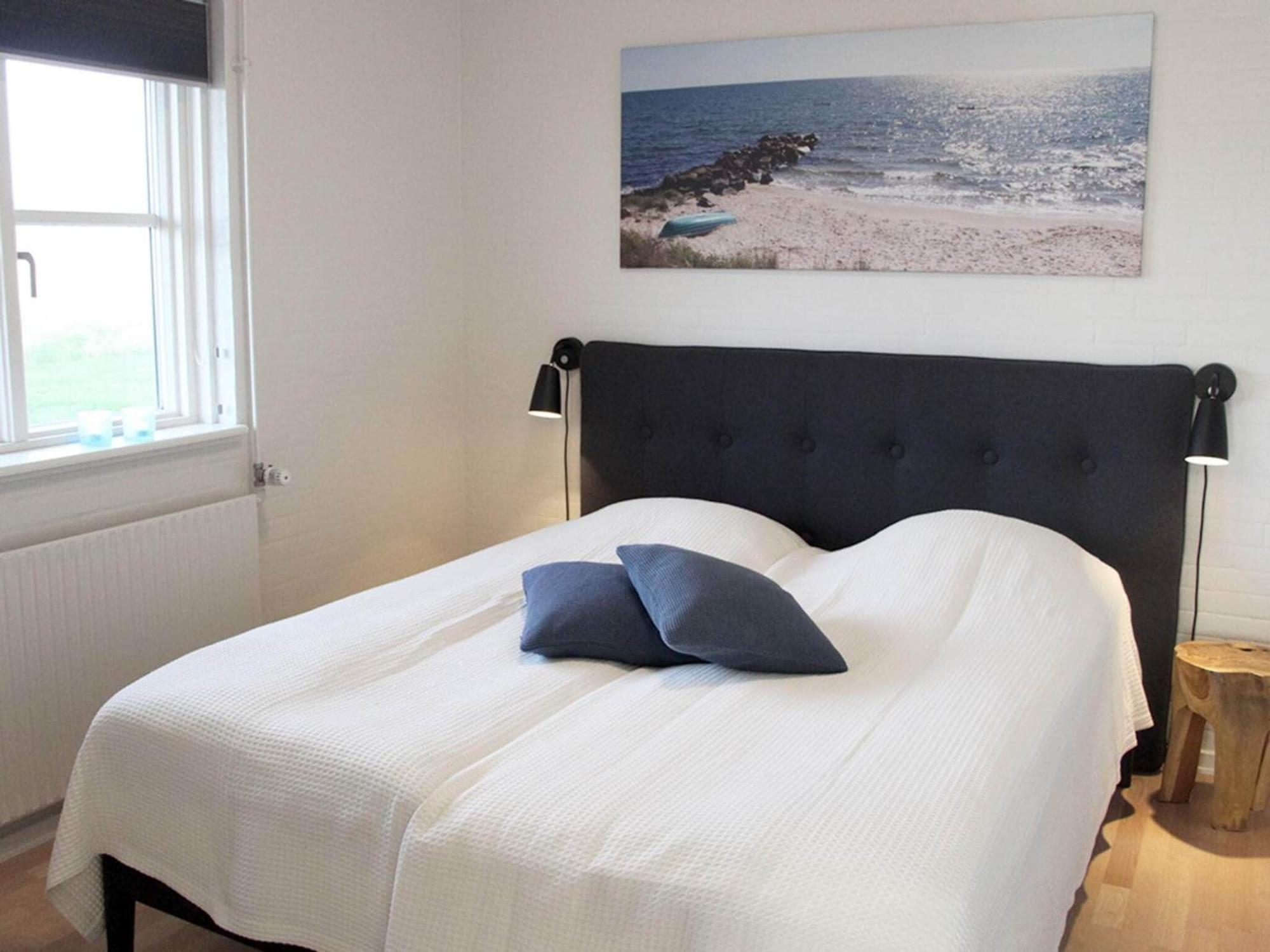 4 Person Holiday Home In R Nne รอนเน ภายนอก รูปภาพ